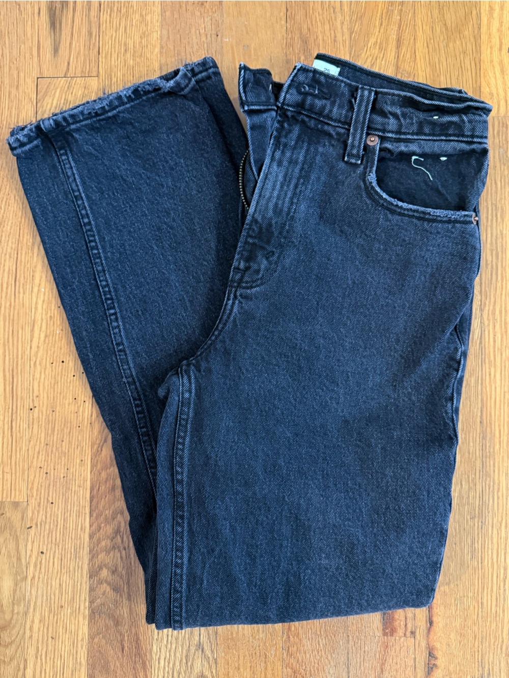 Abercrombie & Fitch - The 90’s Straight - Ultra High Rise